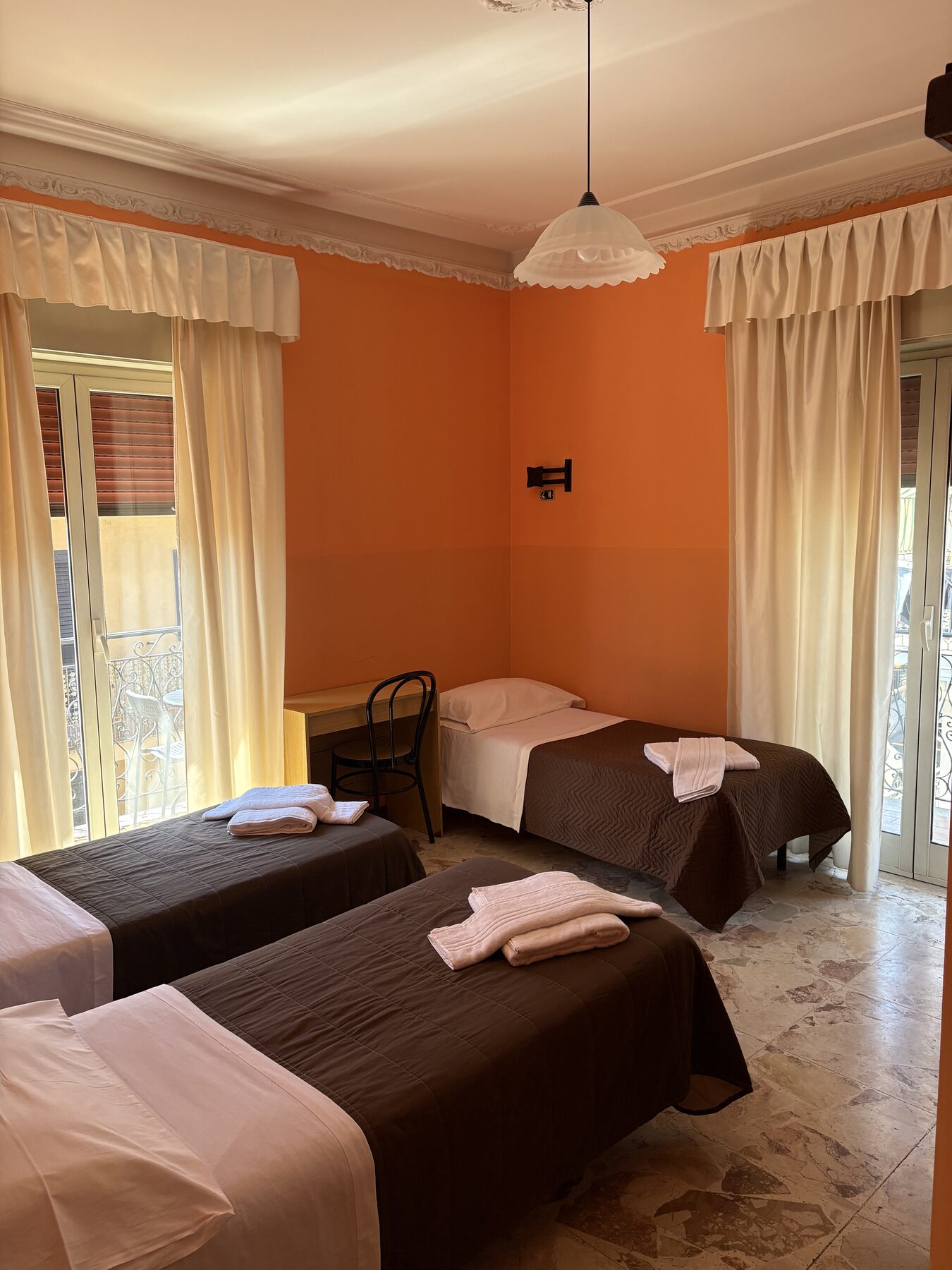 Triple room