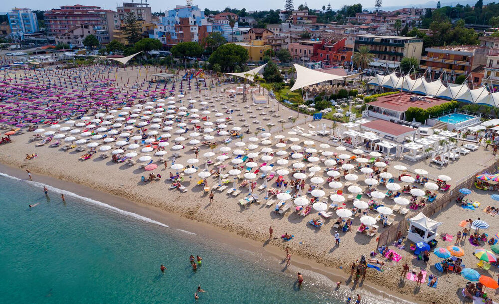 Lido di Naxos Beach